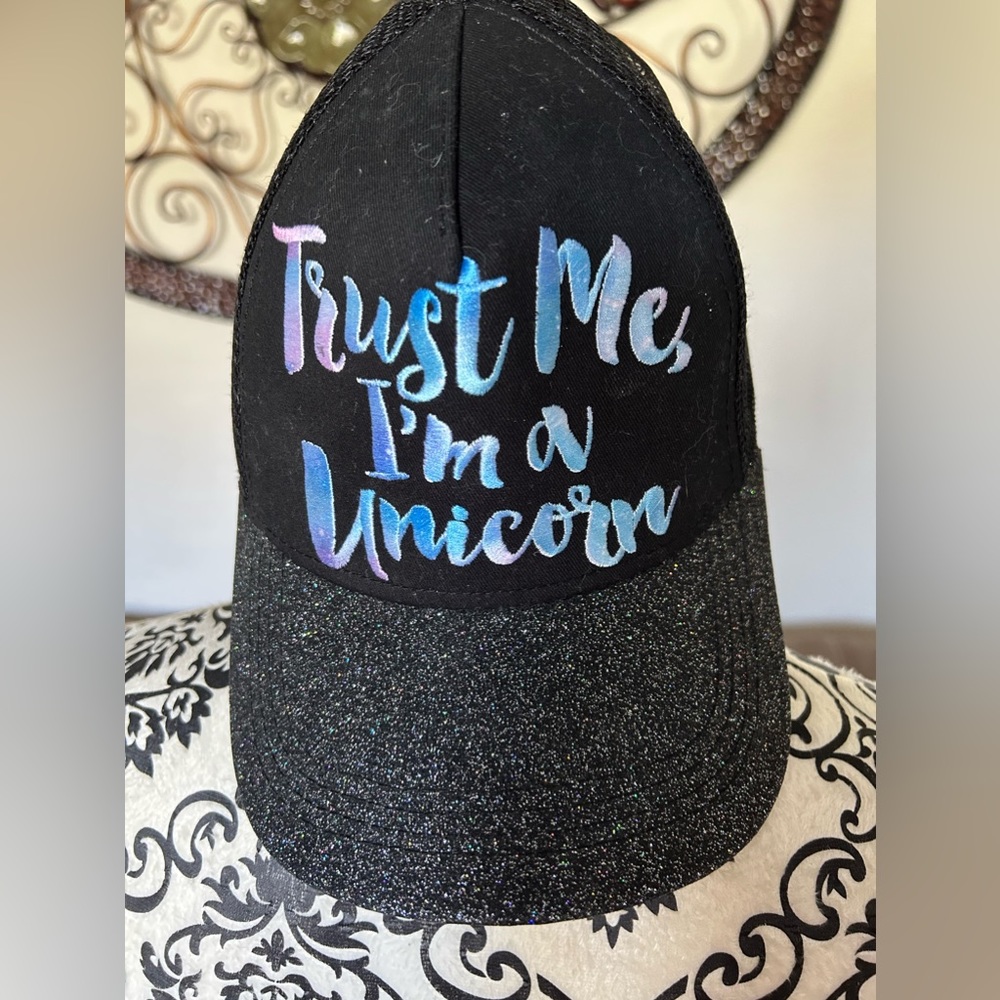 I'm‎ a unicorn hat